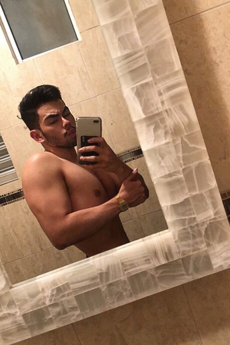 Nacktes geleaktes OnlyFans-Foto von Rodolfo Sagrero