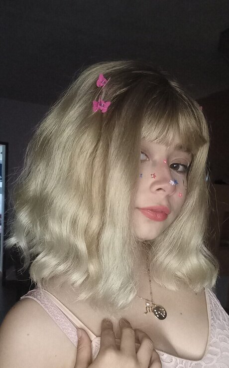 Nacktes geleaktes OnlyFans-Foto von Lizzy
