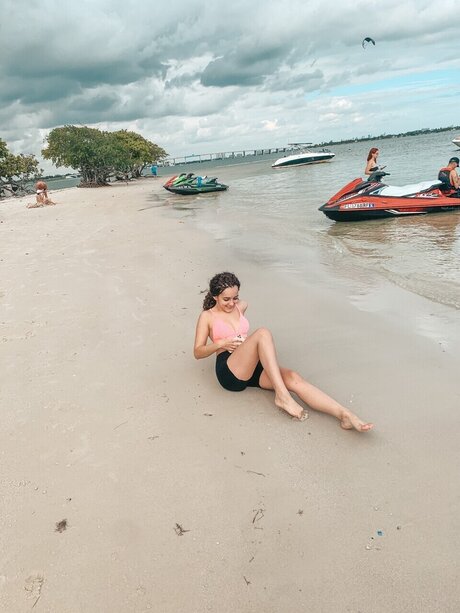 Nacktes geleaktes OnlyFans-Foto von Feet Queen