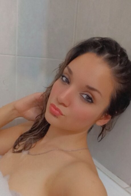 Nacktes geleaktes OnlyFans-Foto von Mica 