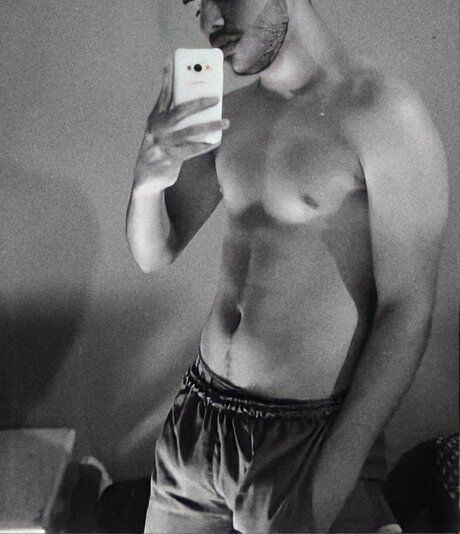 Nacktes geleaktes OnlyFans-Foto von Jorge Love