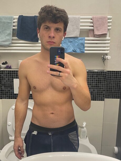 Nacktes geleaktes OnlyFans-Foto von Luca Bronzi Tencalla