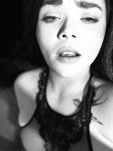 Nacktes geleaktes OnlyFans-Foto von Tinderella