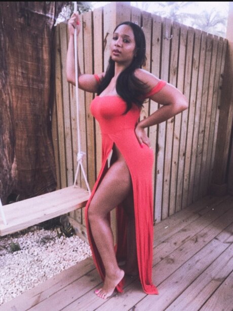 Nacktes geleaktes OnlyFans-Foto von Sad