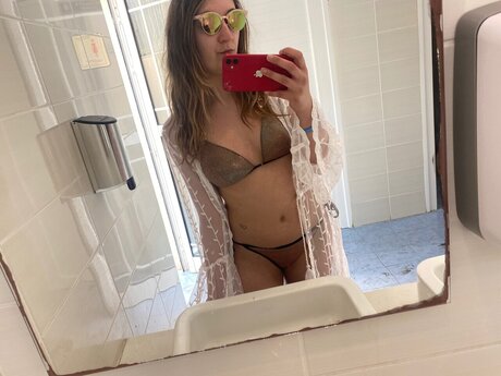 Nacktes geleaktes OnlyFans-Foto von Keeley