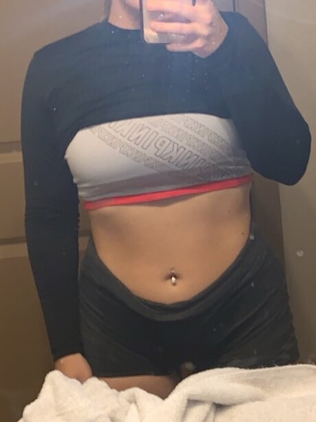 Nacktes geleaktes OnlyFans-Foto von Harley