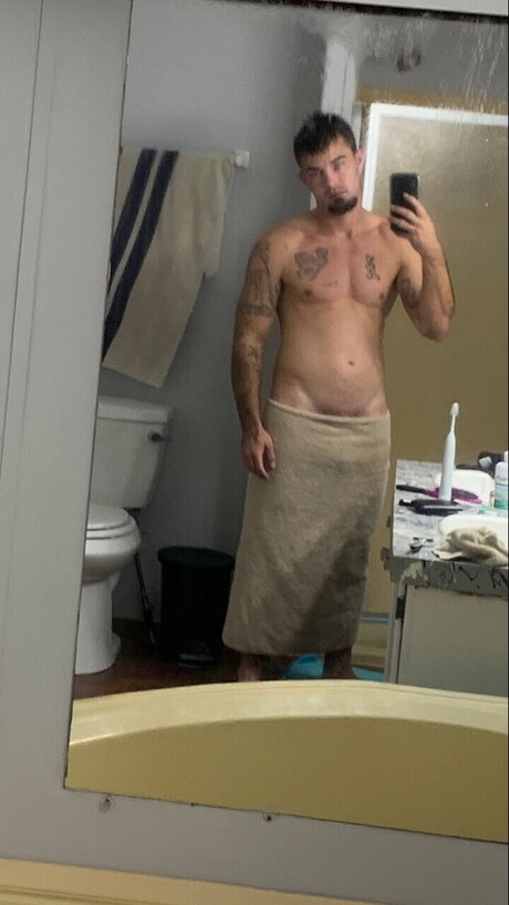Nacktes geleaktes OnlyFans-Foto von Ace