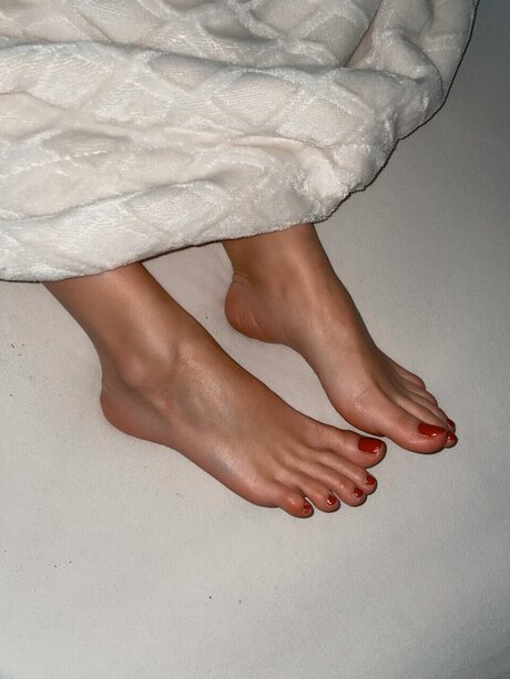 Nacktes geleaktes OnlyFans-Foto von Sweet Feet Secret 