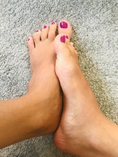 Nacktes geleaktes OnlyFans-Foto von Naughtyfeet