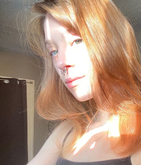 Nacktes geleaktes OnlyFans-Foto von Birdie