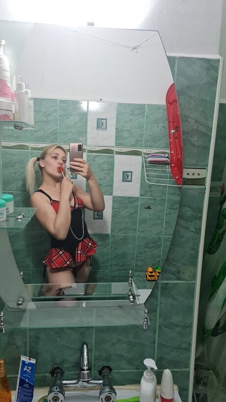 Nacktes geleaktes OnlyFans-Foto von Lacra