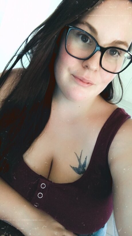 Nacktes geleaktes OnlyFans-Foto von Mummawithcurves