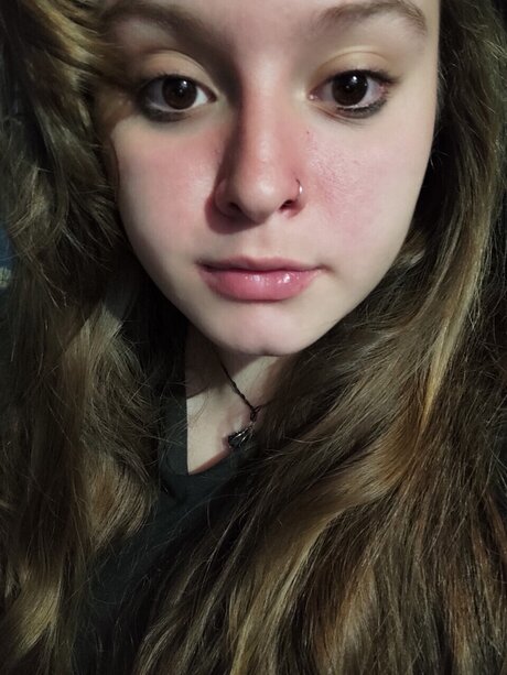 Nacktes geleaktes OnlyFans-Foto von Emmapoison