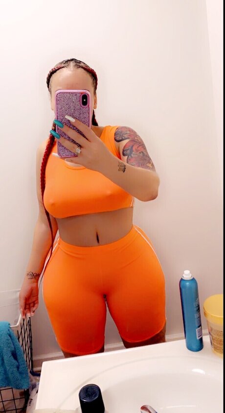 Nacktes geleaktes OnlyFans-Foto von Prettyasslala