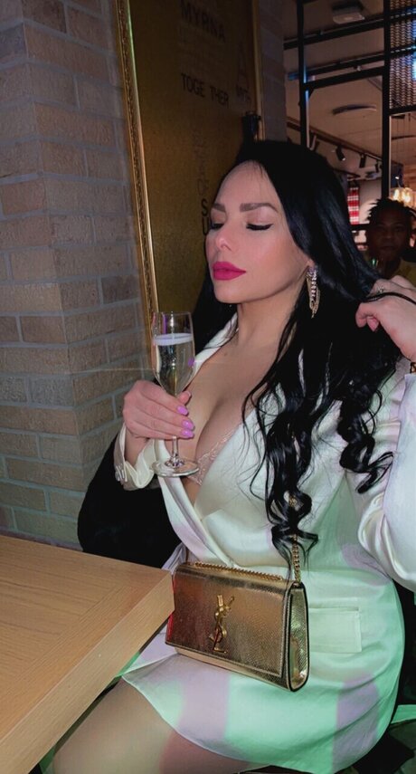 Nacktes geleaktes OnlyFans-Foto von Dayra Quiala Bauta