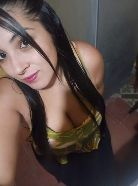 Nacktes geleaktes OnlyFans-Foto von Beluuu