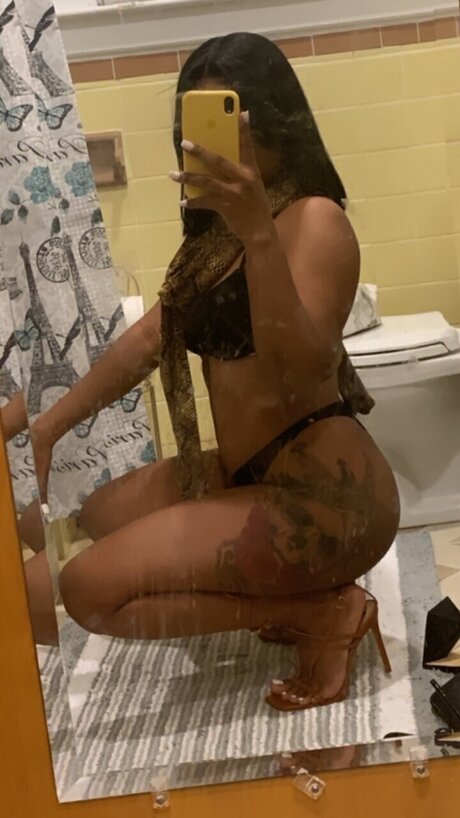 Nacktes geleaktes OnlyFans-Foto von Dior
