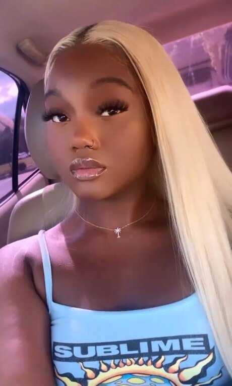 Nacktes geleaktes OnlyFans-Foto von Toxic Chocolate 