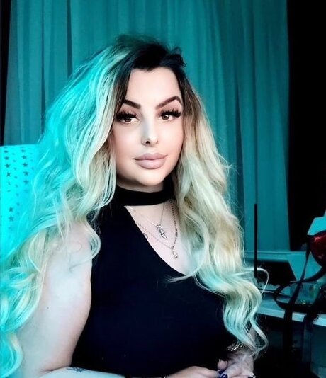 Nacktes geleaktes OnlyFans-Foto von Katie Davis Vip