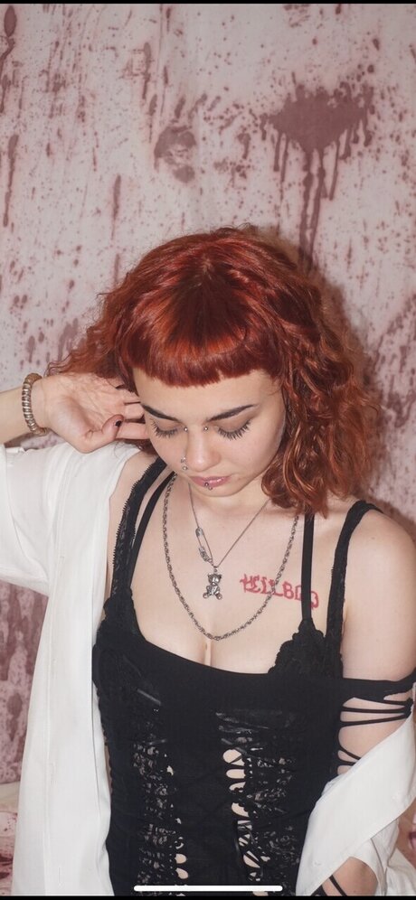 Nacktes geleaktes OnlyFans-Foto von Raine