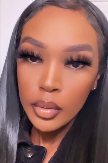 Taylor Simone