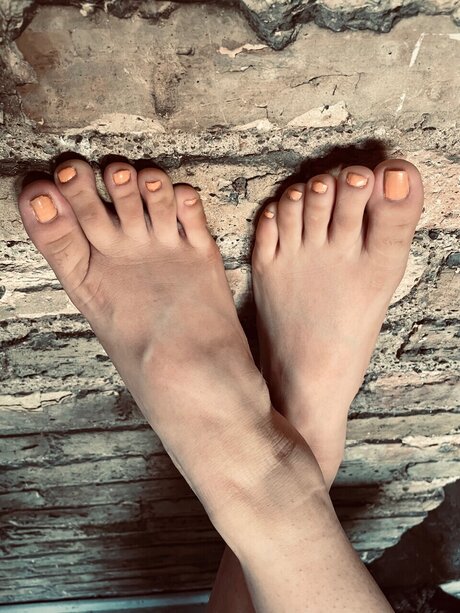 Nacktes geleaktes OnlyFans-Foto von Cheeky Feet