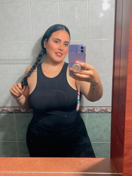 Nacktes geleaktes OnlyFans-Foto von Yeraldin Montoya