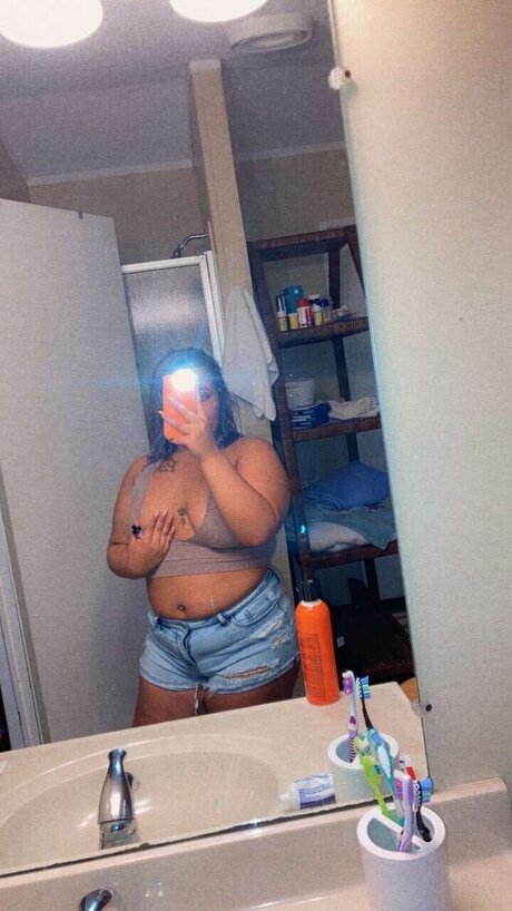 Nacktes geleaktes OnlyFans-Foto von Kayli