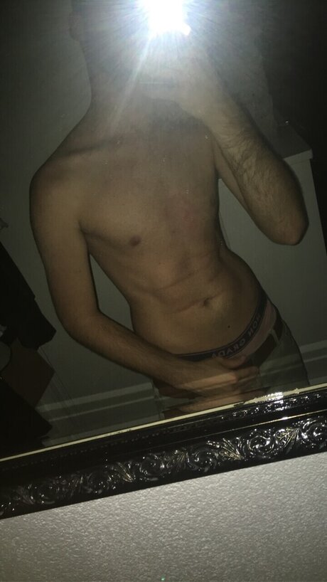 Nacktes geleaktes OnlyFans-Foto von Rodney