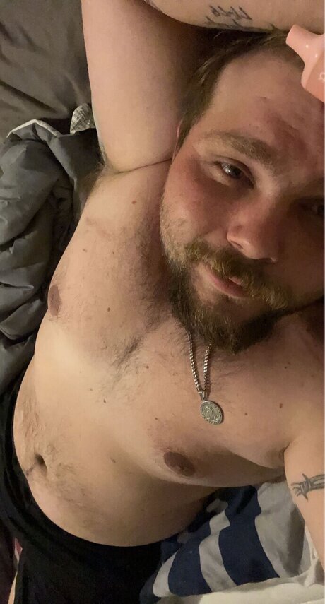 Nacktes geleaktes OnlyFans-Foto von Smalltowncountryboy