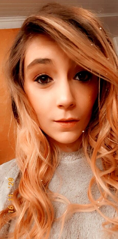 Nacktes geleaktes OnlyFans-Foto von Lovelylace2020