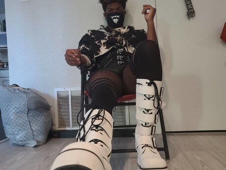 Nacktes geleaktes OnlyFans-Foto von Snow