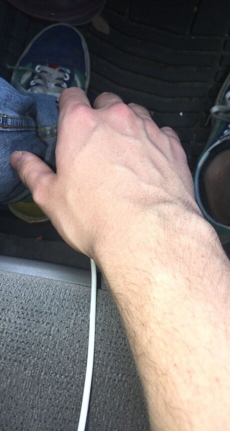 Nacktes geleaktes OnlyFans-Foto von Credit Card