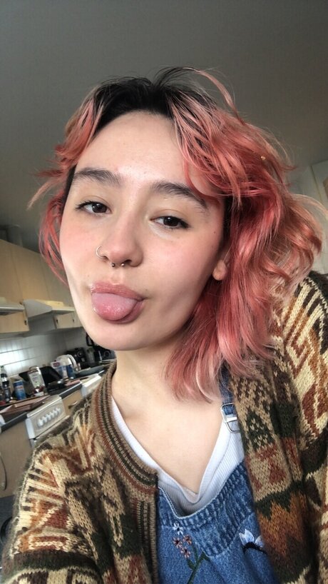 Nacktes geleaktes OnlyFans-Foto von Harriet