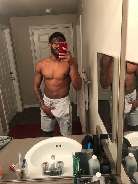 Nacktes geleaktes OnlyFans-Foto von Slimeball