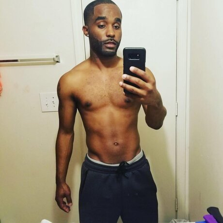 Nacktes geleaktes OnlyFans-Foto von Phelona Brown