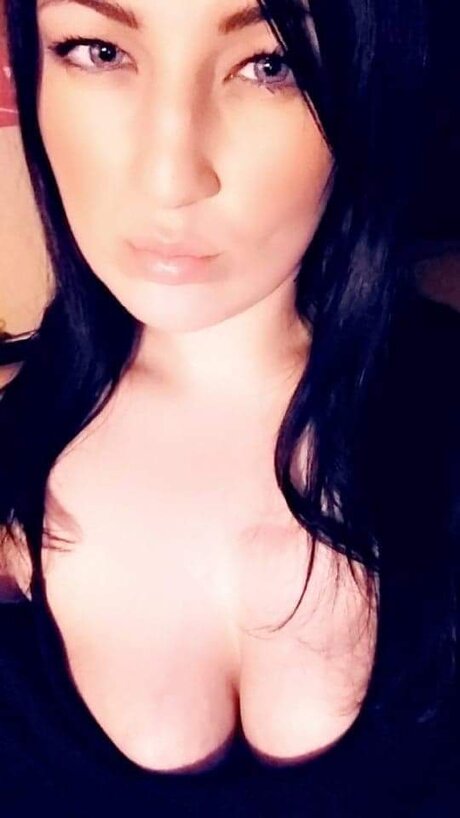 Nacktes geleaktes OnlyFans-Foto von Royal Hart
