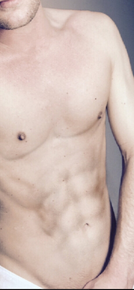 Nacktes geleaktes OnlyFans-Foto von Josh