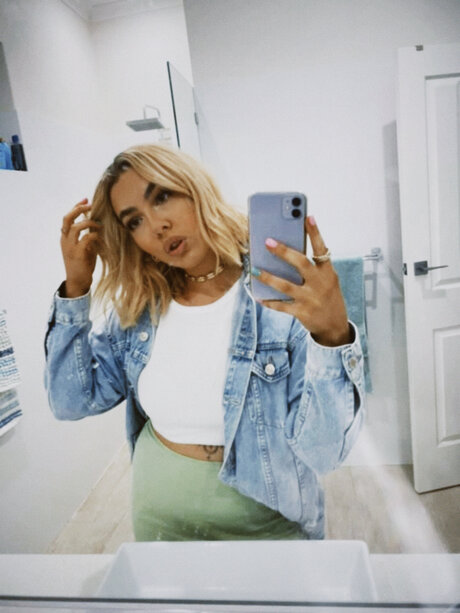 Nacktes geleaktes OnlyFans-Foto von Stella