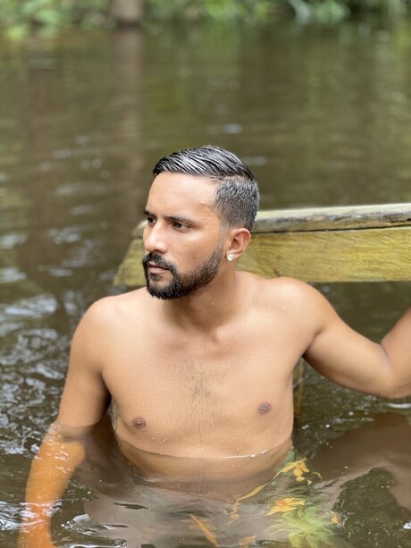 Nacktes geleaktes OnlyFans-Foto von Jhonjhon