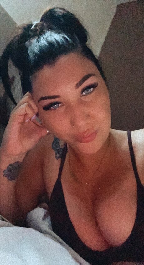 Nacktes geleaktes OnlyFans-Foto von S
