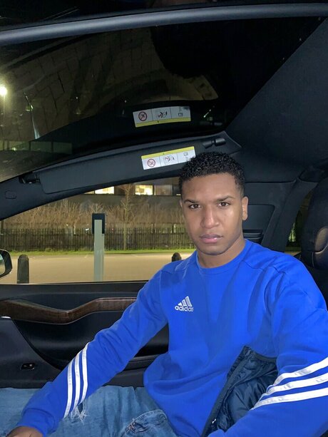 Nacktes geleaktes OnlyFans-Foto von Darnell Virginie