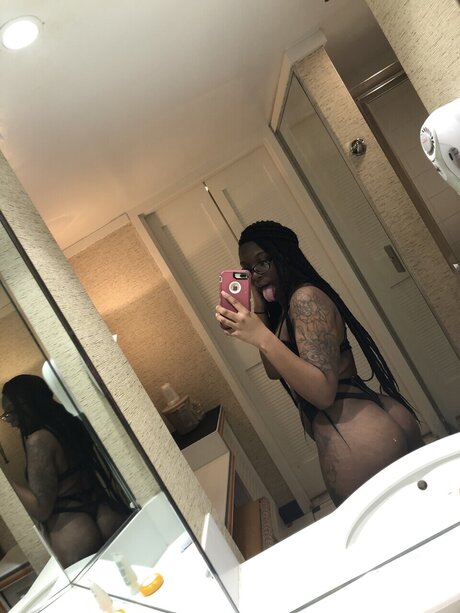 Nacktes geleaktes OnlyFans-Foto von Ceesnow