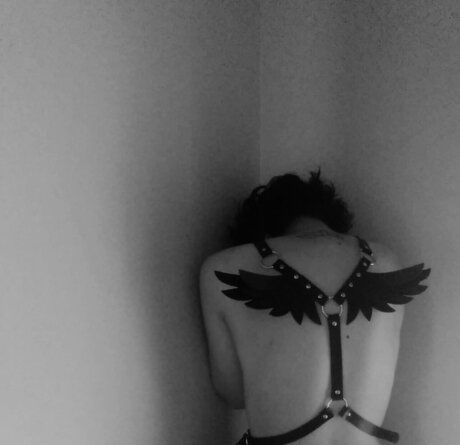 Nacktes geleaktes OnlyFans-Foto von Angel