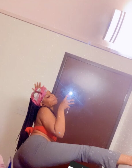 Nacktes geleaktes OnlyFans-Foto von Carameldipped