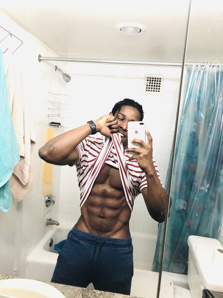 Nacktes geleaktes OnlyFans-Foto von Colinsydney