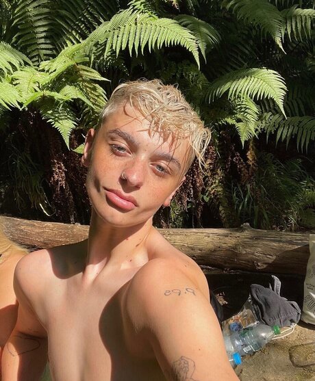 Nacktes geleaktes OnlyFans-Foto von Samm
