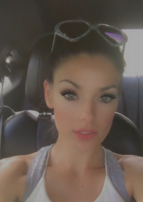 Nacktes geleaktes OnlyFans-Foto von Falyn