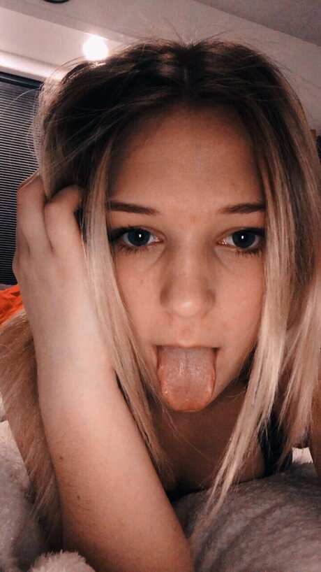 Nacktes geleaktes OnlyFans-Foto von Elizabeth