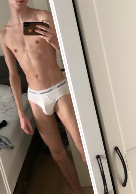 Nacktes geleaktes OnlyFans-Foto von Maximilian